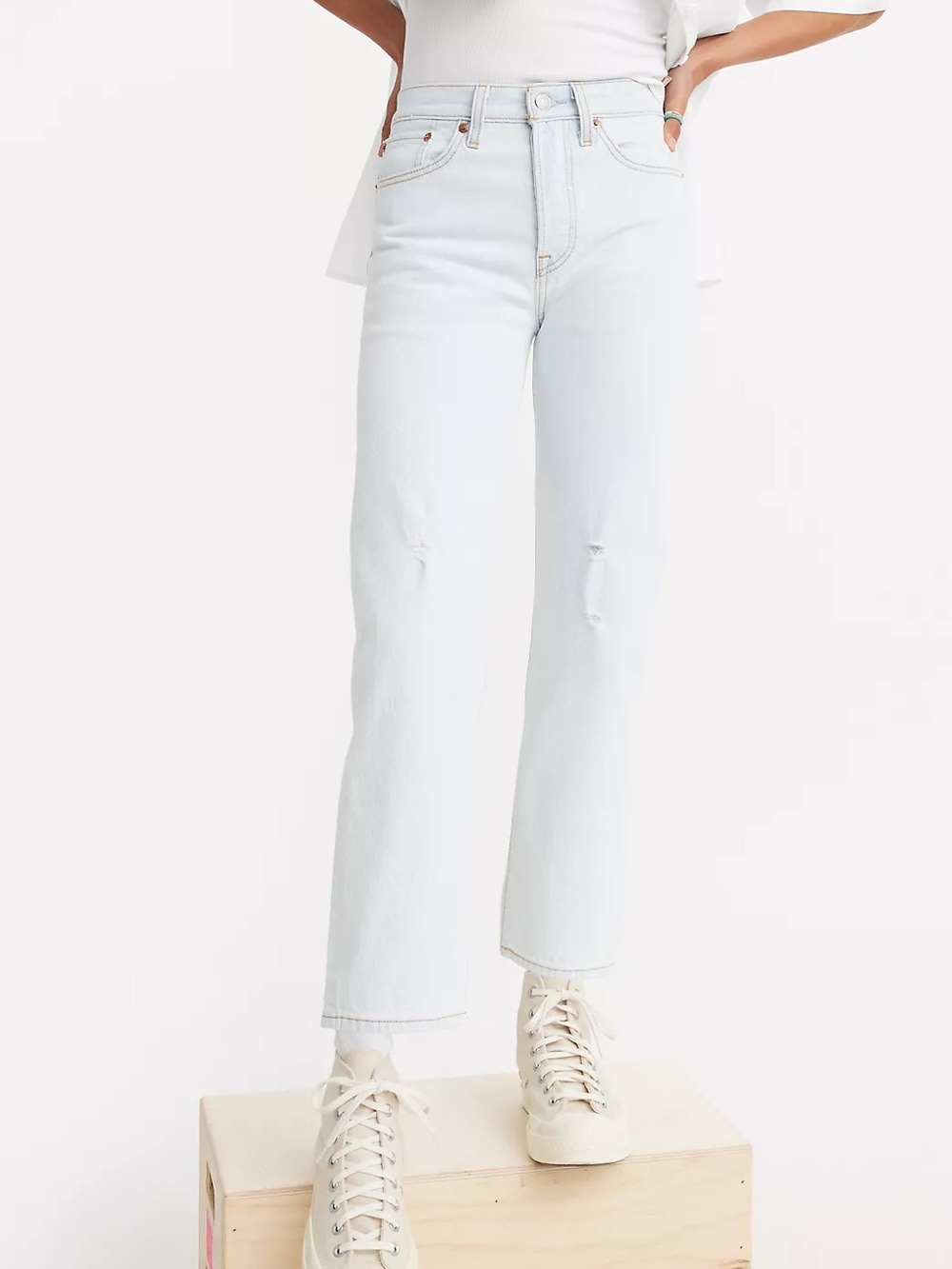 Levi's Wedgie Straight Leg Jeans — Light Wash